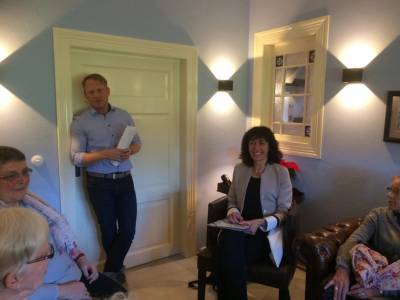 Herr Doyen-Waldecker und Vorsitzende Corinna Martens