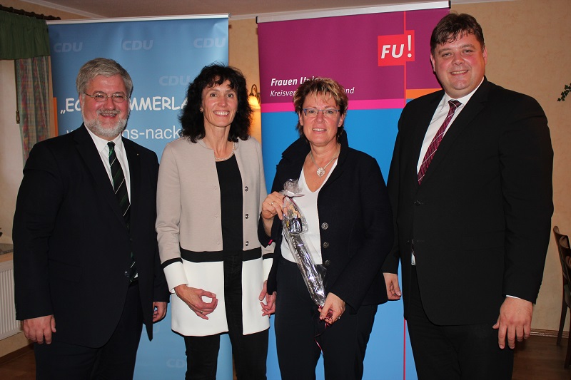 Bild v.l.: Stephan Albani MdB, Corinna Martens (Vorsitzende Frauen Union Ammerland), Barbara Otte-Kinast, Jens Nacke MdL 
